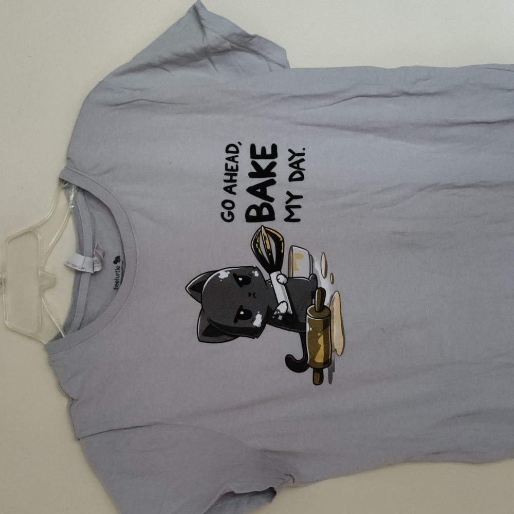 "Bake my Day" Kitty Tee shirt